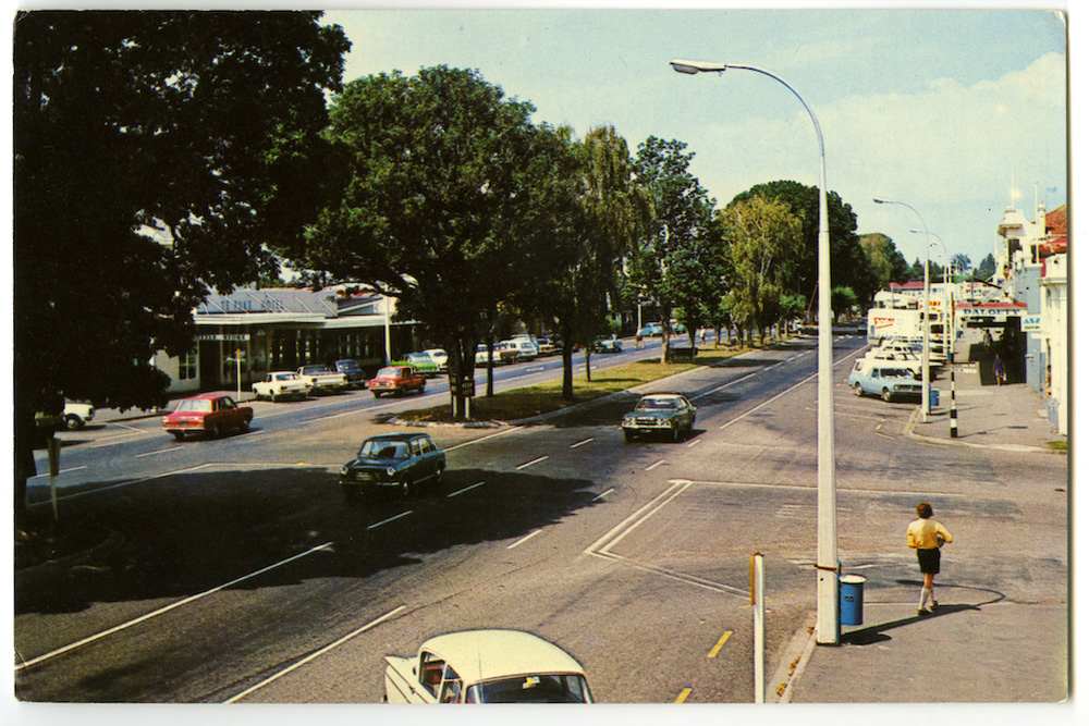 Fig. 11: Te Puke, Bay of Plenty, Dow Productions / Batley Offset Printers