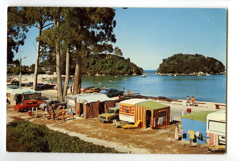 Fig. 8: Camping Ground, Kaiteriteri Beach, Nelson, Fotocentre / Colourview Ltd., Oamaru
