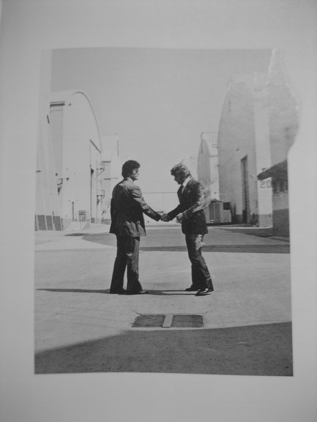 Pink Floyd, Wish You Were Here 1975. Single cover. Cover art by Hipgnosis